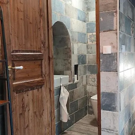 Aquila D'oro Гостьовий будинок Трієст