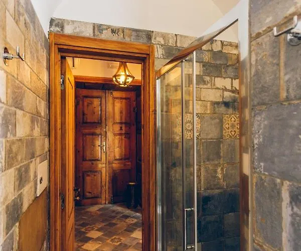 Aquila D'oro Guest house